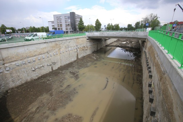 Tunel pod DK81 powstaje w ramach przebudowy węzła Piotrowice na skrzyżowaniu ulic Kościuszki i Armii Krajowej