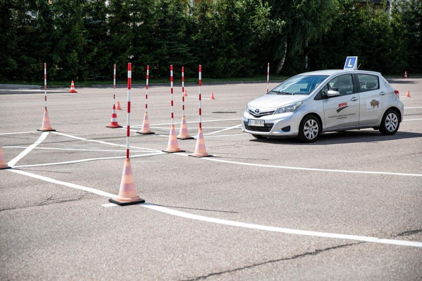 Protest egzaminatorów trwa. Nie odbędzie się blisko 20 procent egzaminów. Tylko w tym tygodniu WORD Suwałki stracił blisko 30 tys. zł.