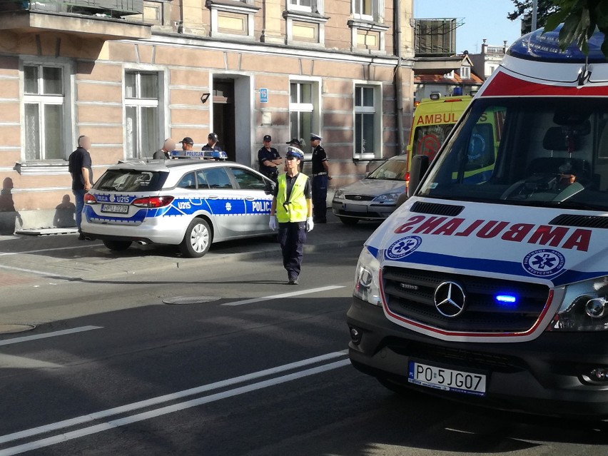 Tragedia przy ulicy Kopernika w Kaliszu. 29-letni mężczyzna wyskoczył z okna kamienicy. ZDJĘCIA