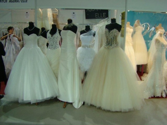 Można obejrzeć kolekcje sukni ślubnych... Fot. Weronika Trzeciak
