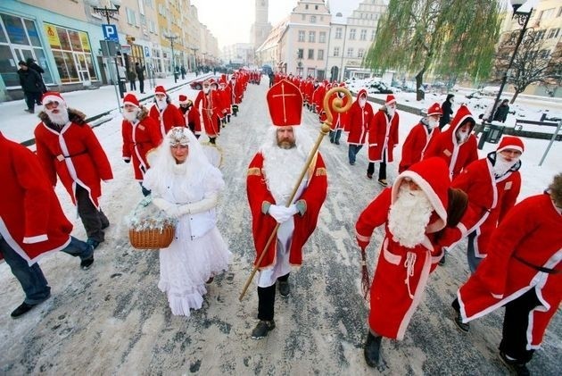 Zlot Mikołajów w Lwówku Śląskim (zobacz zdjęcia)