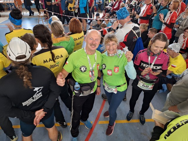 Wojciech i Elżbieta Strabel od wielu lat z powodzeniem startują w zawodach nordic walking.