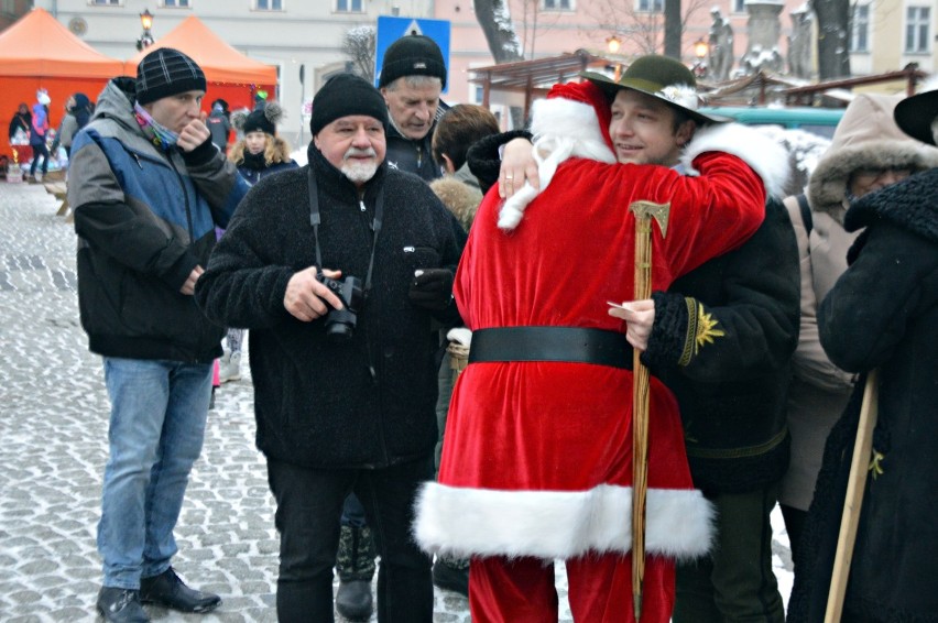 Zobacz zdjęcia z wielkiej wigilii mieszkańców!  (ZDJĘCIA)