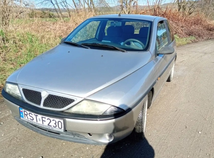 Lancia Y


Cena 2000 zł.


Link do ogłoszenia.