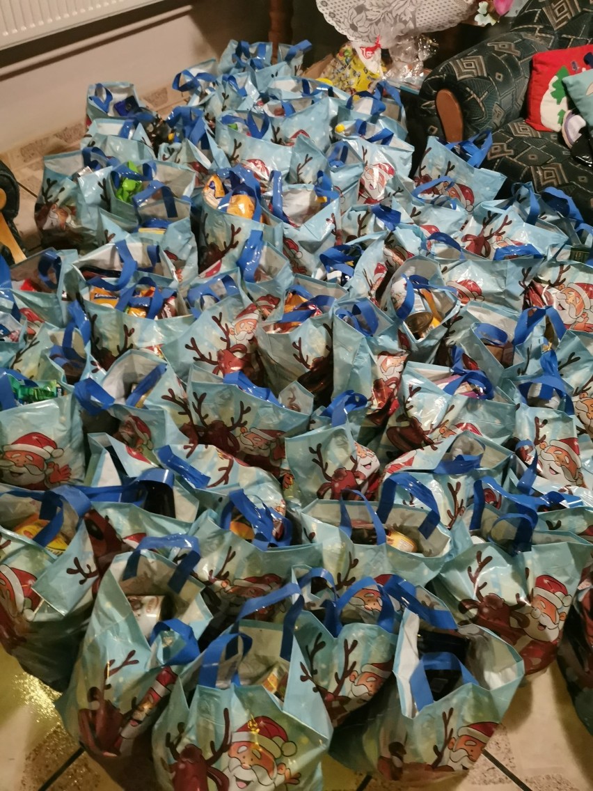 Fundacja Pomocy Dzieciom Humana we współpracy z marketami Dino od 20 listopada do 4 grudnia  we wszystkich gminach powiatu pleszewskiego przeprowadziła akcję ,,Świąteczna zbiórka żywności”