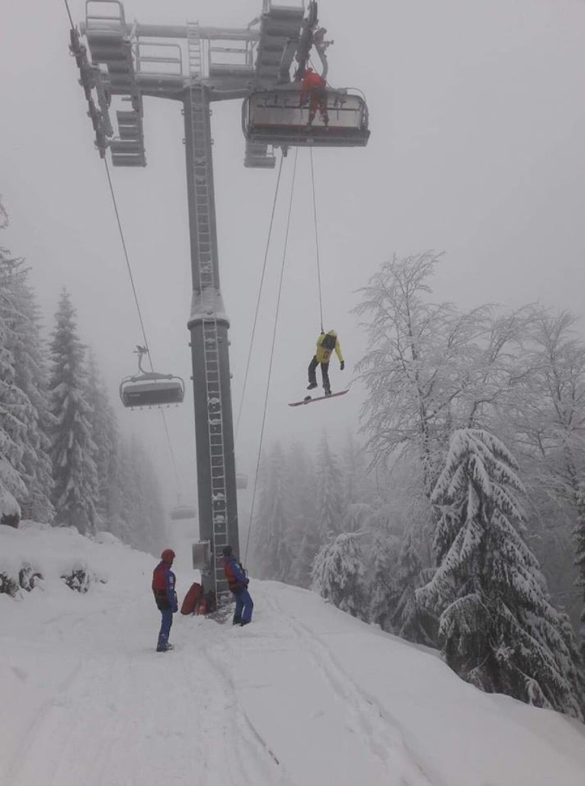 Awaria kolejki narciarskiej w Szczyrku. Ewakuacja narciarzy