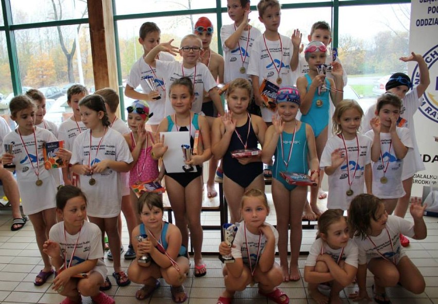 Mistrzostwa w pływaniu w Rudzie Śląskiej: prawie 350 uczestników wzięło udział w turnieju