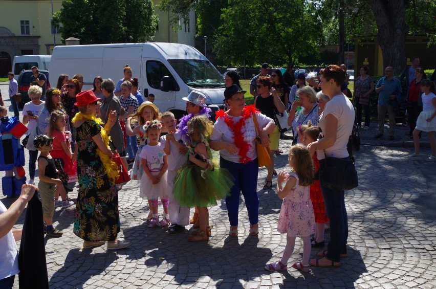 Korowód w Chojnowie rozpoczął wielkie święto miasta! [ZDJĘCIA]