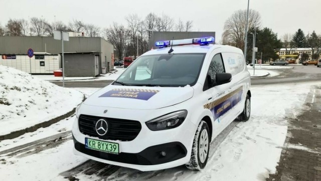 Strażnicy miejscy w Oświęcimiu przez najbliższe dwa tygodnie w ramach patroli i interwencji będą testować mercedesy