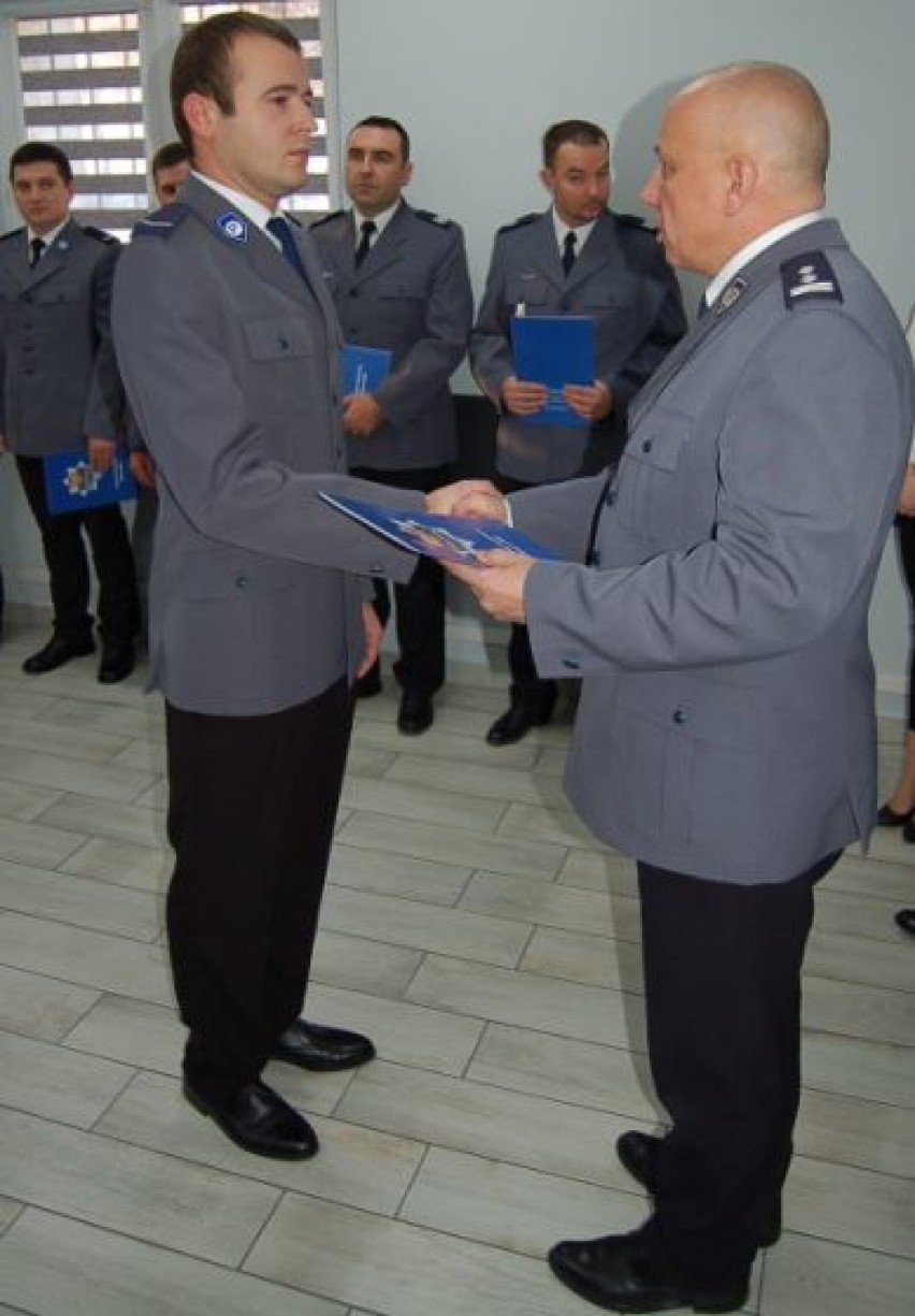 Kolscy policjanci awansowani na wyższe stanowiska służbowe
