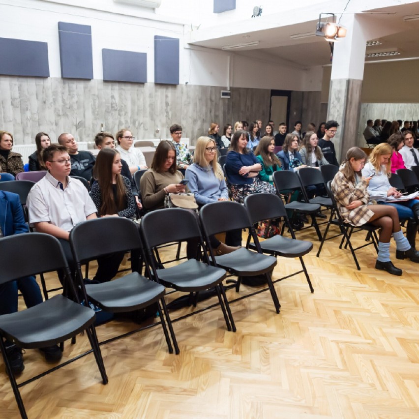 Laureaci konkursu recytatorskiego w jasielskim MDK