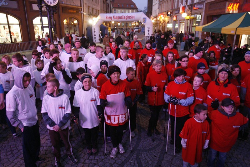 Legnica: Prawie 500 osób na Marszu i Biegu Niepodległości (ZDJĘCIA)