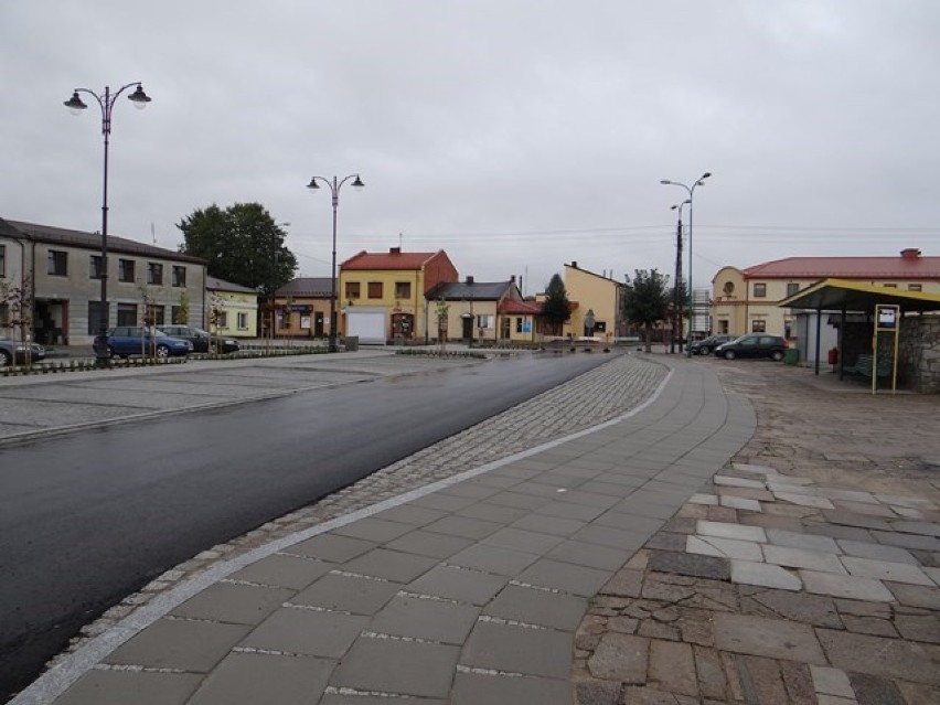 Rynek w Burzeninie dawniej i dziś