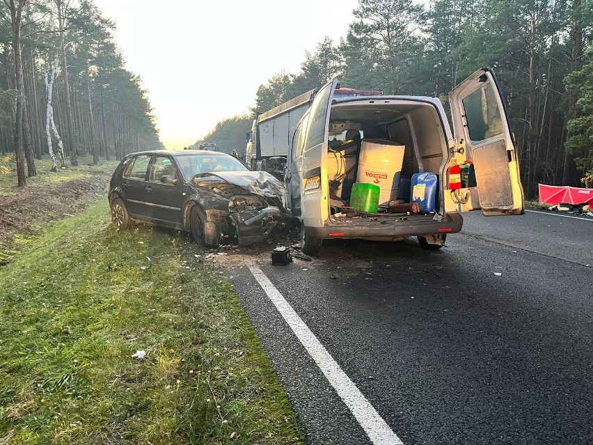 W wypadku na drodze krajowej nr 32, między Krosnem...