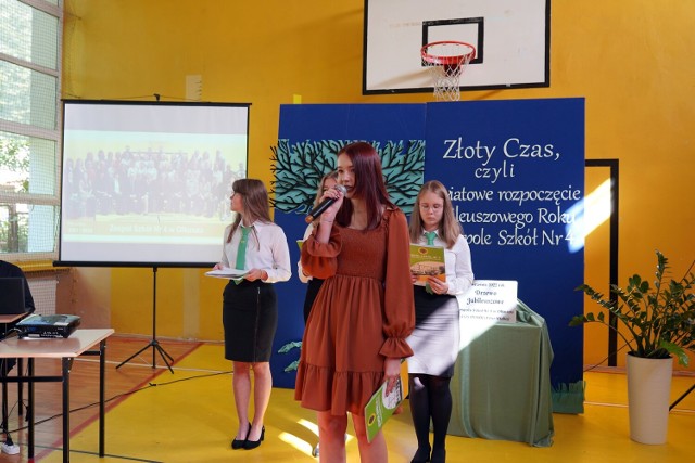 Uczniowie szkół średnich w Olkuszu rozpoczęli nowy rok szkolny
