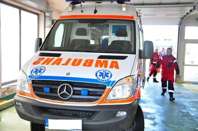 40-letni nietrzeźwy pieszy w ciężkim stanie trafił do limanowskiego szpitala