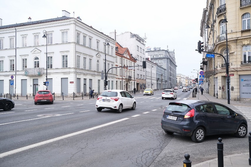 Nowe Centrum Warszawy. Kolejna ulica w ścisłym centrum stolicy zamknięta dla samochodów osobowych? ZDM zapowiada duże zmiany