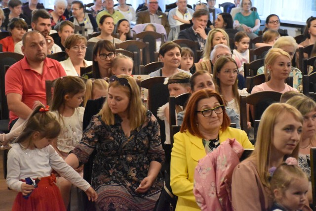 Charytatywny koncert dla Ukrainy. Koncert "Jesteśmy z Wami" w Ośrodku Kultury w Czerminie