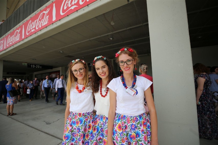 Kongres Świadków Jehowy 2019 Chorzów - dzień pierwszy 9 sierpnia [ZDJĘCIA ze Stadionu Śląskiego]