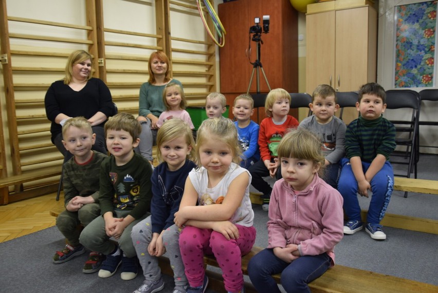 Trzyletnie „Kotki” ze skierniewickiej „Piątki” zostały oficjalnie pasowane na przedszkolaki