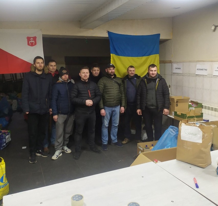 Opocznianie pomagają Ukrainie. Trwają zbiórki, kolejne dary trafiają do potrzebujących [ZDJĘCIA]