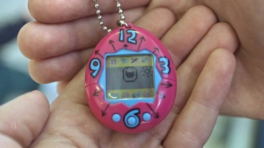 Tamagotchi znów w sklepach. Kultowa zabawka powróciła po 20...