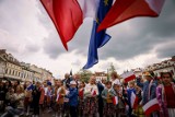 Przedszkolaki obchodziły Dzień Flagi na Rynku w Rzeszowie [ZDJĘCIA, WIDEO]