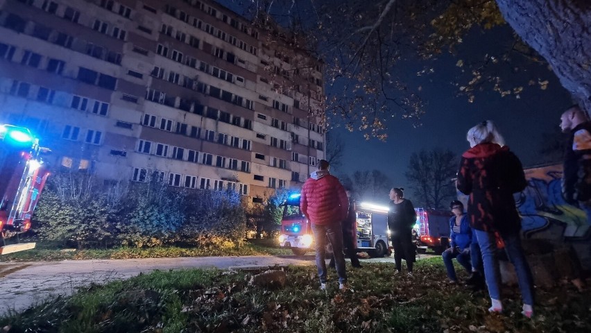 Kolejny pożar w wieżowcu na Młodej 4 w Kielcach. Co paliło się tym razem?