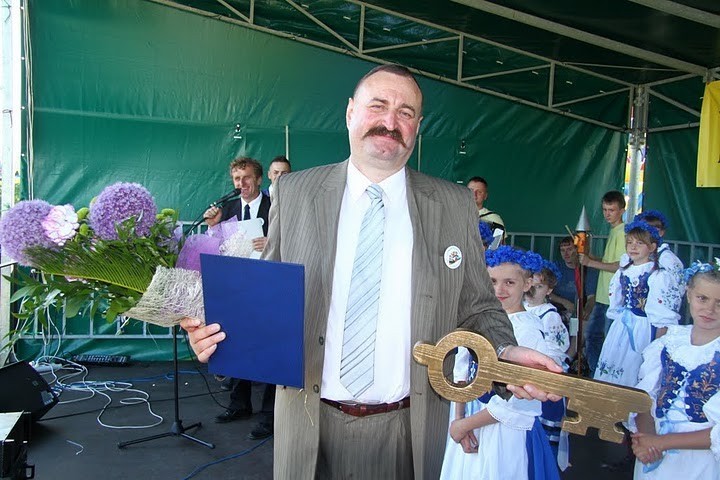 Wójt Jerzy Lewi Kiedrowski został honorowym obywatelem wsi...
