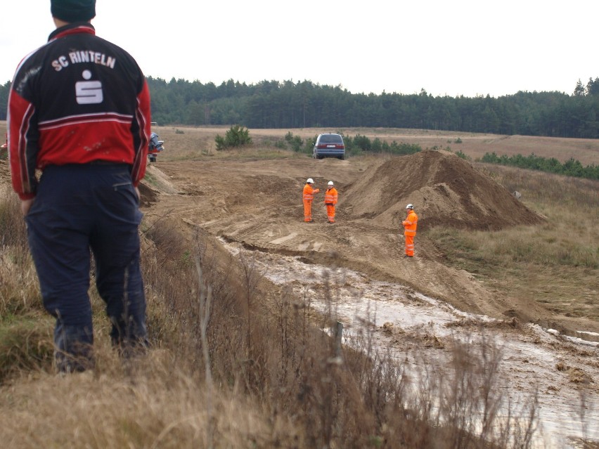 Topielcza śmierć w kopalni kruszywa. Zginął 59-letni operator koparki