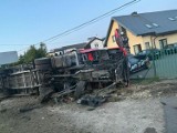 Wypadek w Mikołowie na ul. Gliwickiej. Osobówka zderzyła się z tirem. Mieszkaniec Rudy Śląskiej trafił do szpitala