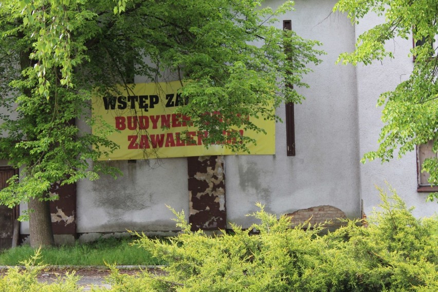 WSCHOWA. Kino Hel było niegdyś chlubą miasta. Dziś budynek grozi zawaleniem. Radny Widera interweniuje [ZDJĘCIA]