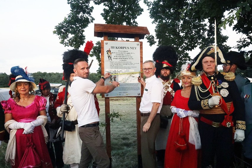 Jest nowa tablica pamiątkowa poświęcona wojskom napoleońskich w Legnicy