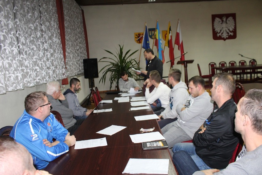 Wojciech Jabłoński nadal prezesem MKS Start Radziejów. Fotorelacja z Walnego Zebrania Sprawozdawczo-Wyborczego