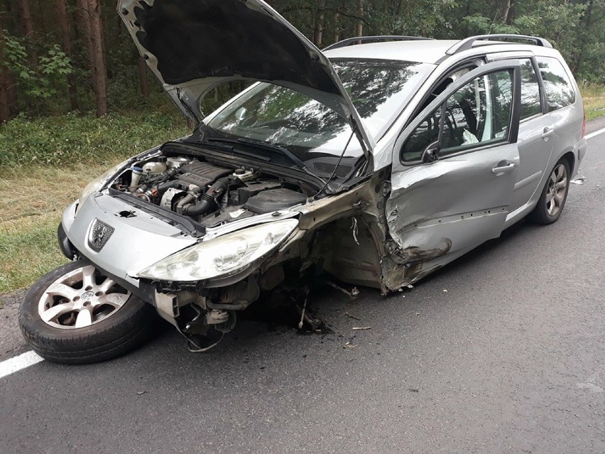 Kolizja na trasie Bukowiec-Grodzisk. Poszkodowany trafił do szpitala! ZDJĘCIA