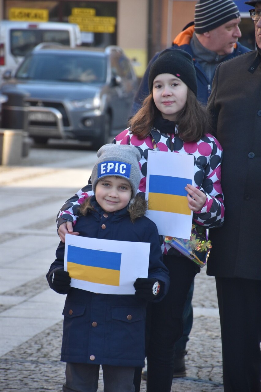 Pleszew solidarny z Ukrainą. Manifestacja w centrum miasta