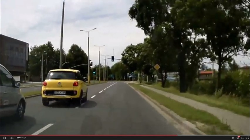 Fiat 500L w Rybniku: Wymuszał stłuczkę? Kierowca z Żor...