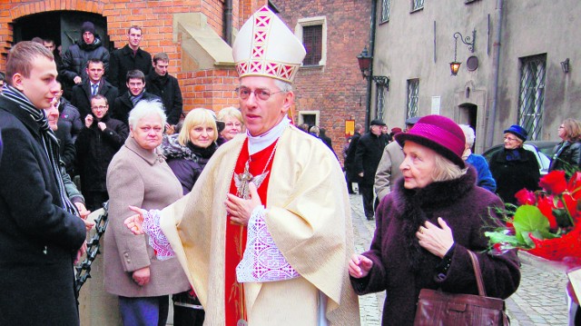 Abpa Wiktora Skworca żegnało wielu tarnowian. Lista potencjalnych kandydatów na jego następcę jest coraz węższa