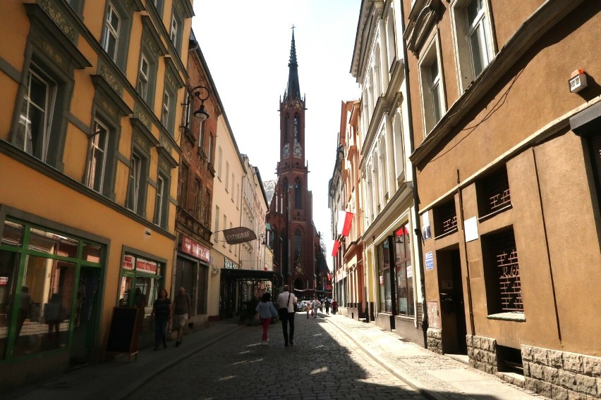 Kościół pw. Świętych Aniołów Stróżów w Wałbrzychu: Msza i piknik na 120-lecie od zakończenia budowy