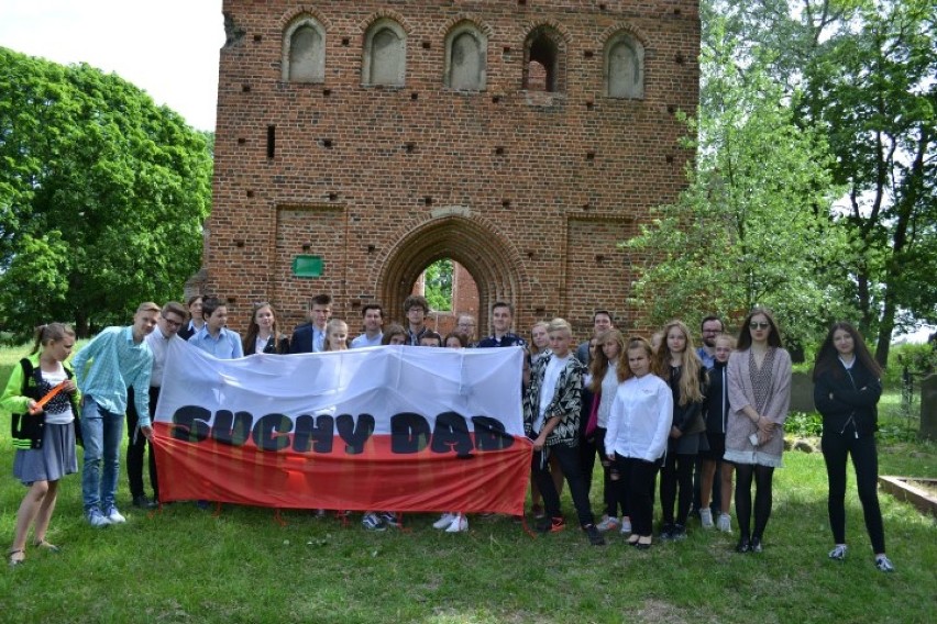 Rok Wisły: Uczniowie z Suchego Dębu poznali zabytki i historię wiślanych grodów [ZDJĘCIA]