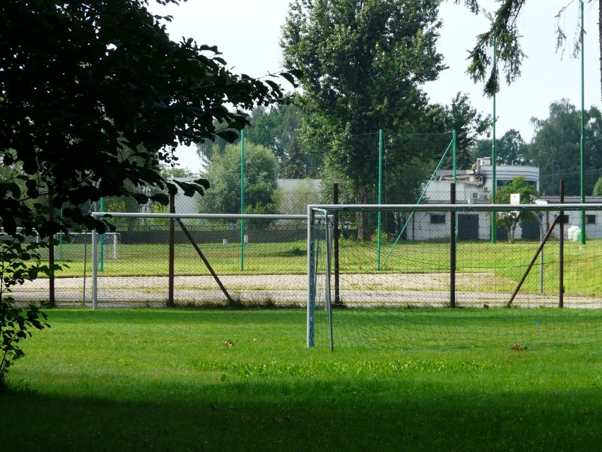 W Pabianicach powstanie nowe boisko do gry w piłkę nożną. Będzie na terenie MOSiR-u ZDJĘCIA