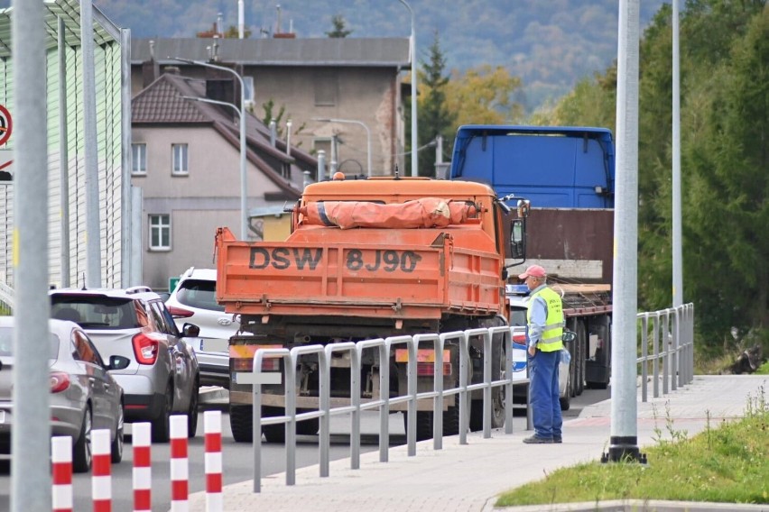 Pomiędzy Wałbrzychem i uzdrowiskiem tworzą się potężne...