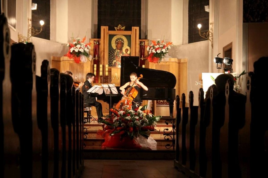Gniezno: Muzyczne Przestrzenie w kościele garnizonowym. Ostatnio koncert festiwalu muzyki kameralnej