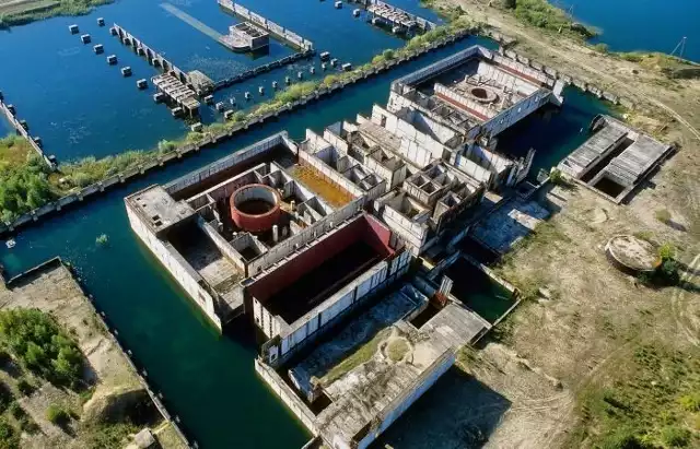 Żarnowiec na Pomorzu wyprzedził Klempicz, gdyż tam budowano już elektrownię atomową