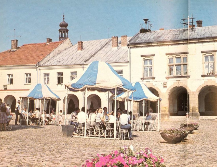 Dzień wolny od pracy, Krosno, Rynek, l. 80. XX w.