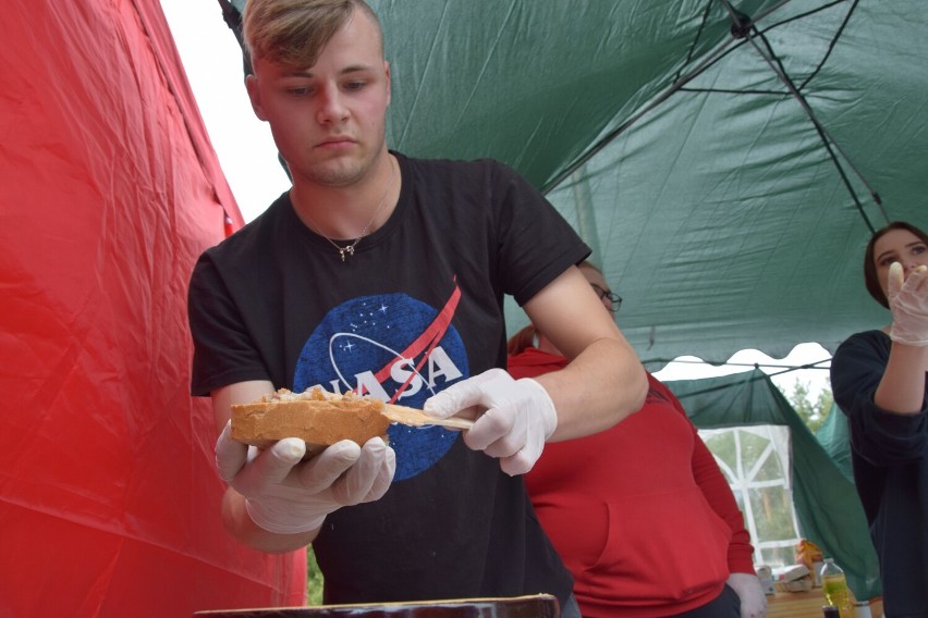 Dożynki gminy Szczecinek w Sporem. Tłumy na święcie plonów [zdjęcia]