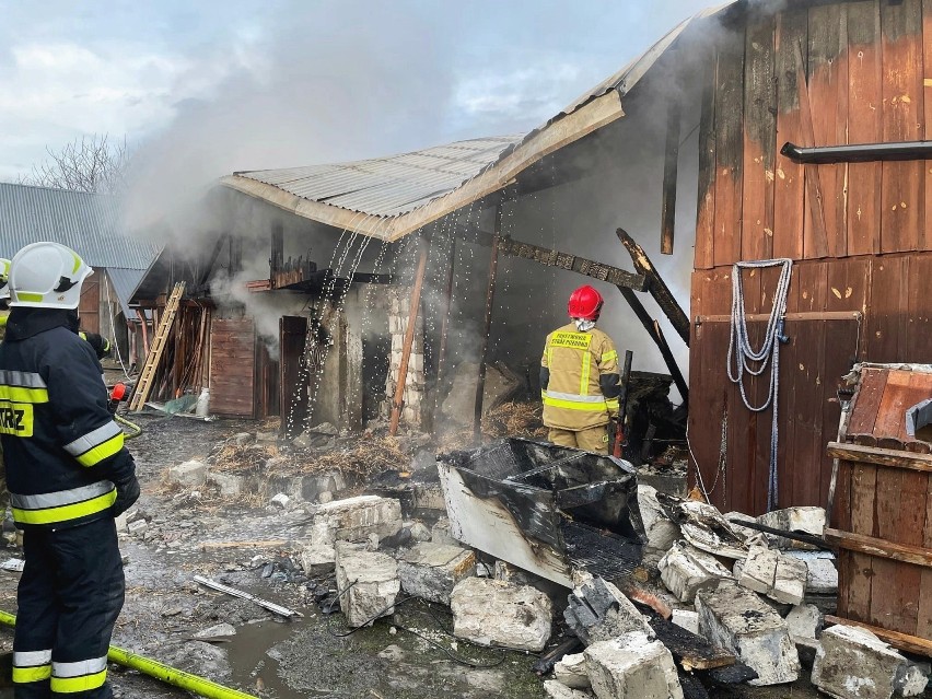 Powiat tomaszowski. Tragicznie zakończył się wybuch gazu w budynku gospodarczym. Nie żyje 68-latka