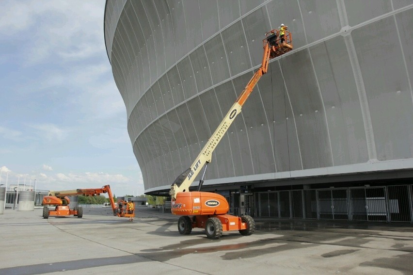 Czyszczenie stadionu po raz drugi