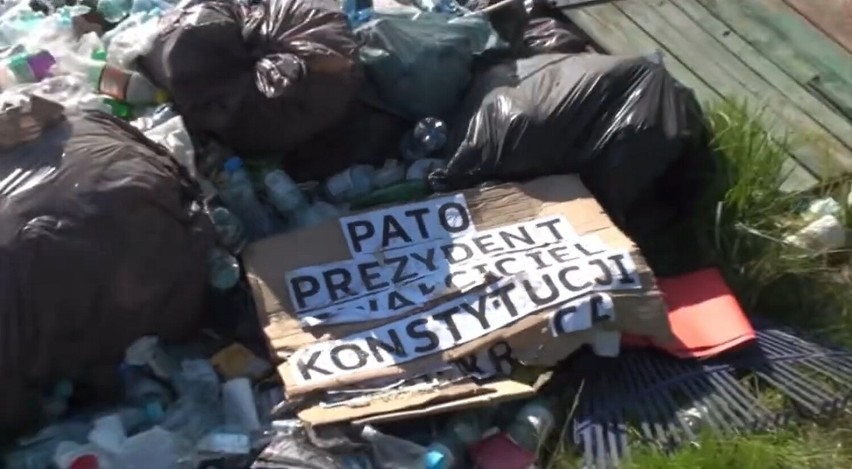 Sterta śmieci nad Narwią. Tyle zostało po manifestacji 4 czerwca?