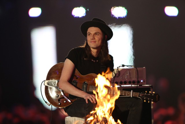 Statuetkę dla najlepszego solowego artysty otrzymał James Bay.Wokalista wykonał także na scenie swój przebój "Hold Back the River".